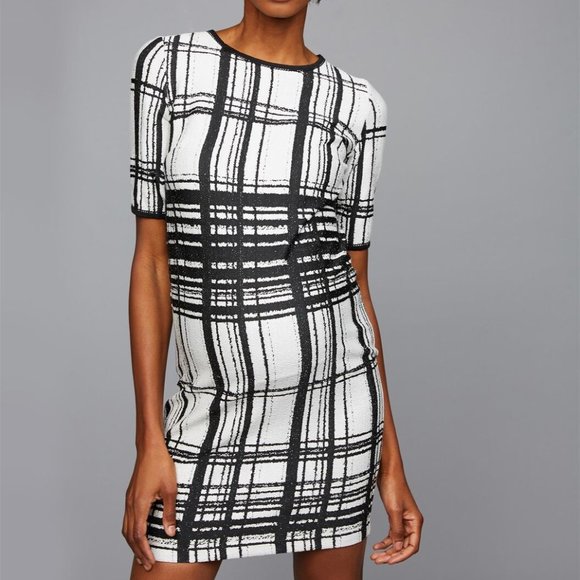 Taylor Dresses & Skirts - NWT Textured Plaid Maternity Dress